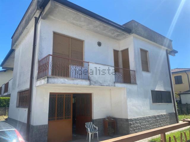 Case e ville in vendita di 130 m²