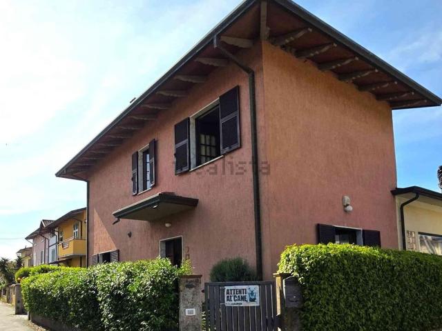 Case e ville in vendita di 130 m²