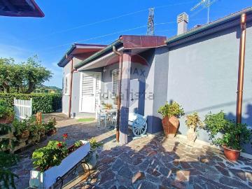 Case e ville in vendita di 130 m²