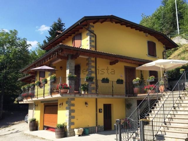 Case e ville in vendita di 130 m²