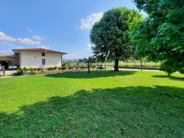 Case e ville in vendita di 130 m²