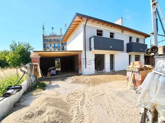 Case e ville in vendita di 130 m²