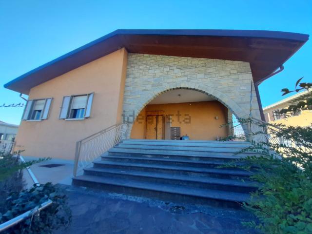Case e ville in vendita di 130 m²