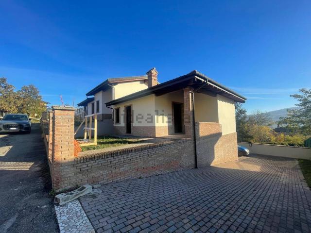 Case e ville in vendita di 130 m² in Via Corniola Grocci