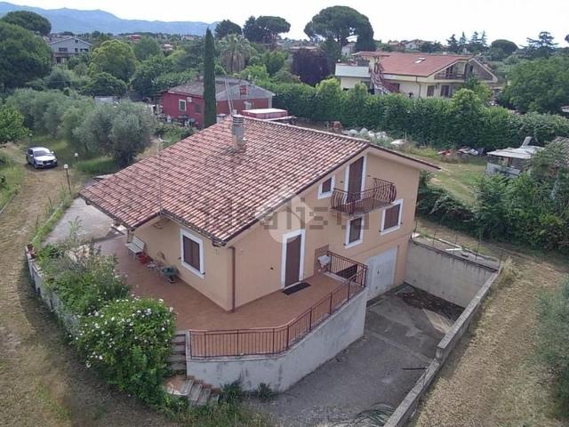 Case e ville in vendita di 130 m² in Via Cancellata Grande, 1