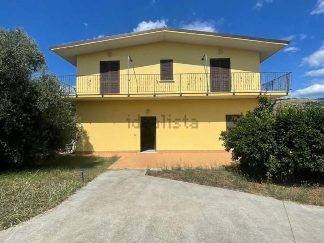 Case e ville in vendita di 130 m² in Via Capocroce, 3