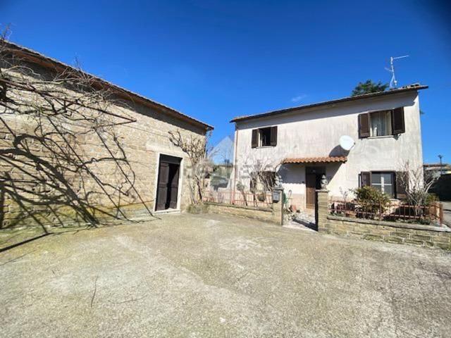 Case e ville in vendita di 130 m² in Via Carpine, 1