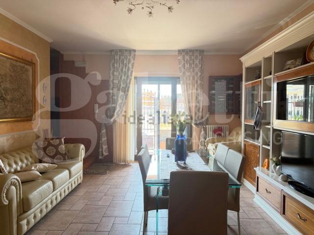 Case e ville in vendita di 130 m² in Via Andora