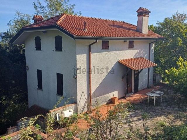 Case e ville in vendita di 130 m² in Via Bastia