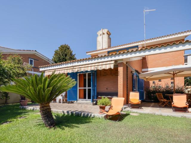 Case e ville in vendita di 130 m² in Via Garigliano, 7