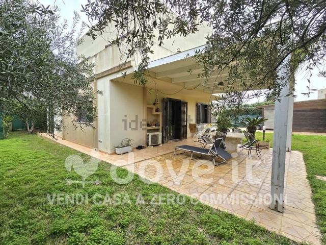 Case e ville in vendita di 130 m² in Via Giacomo dell&apos Orto, 23