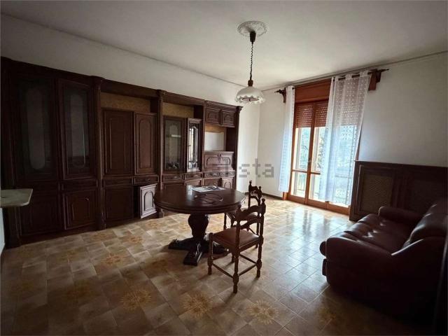 Case e ville in vendita di 130 m² in Via Guglielmo Marconi