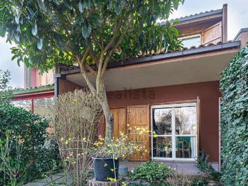 Case e ville in vendita di 130 m² in Via dei Ciclamini