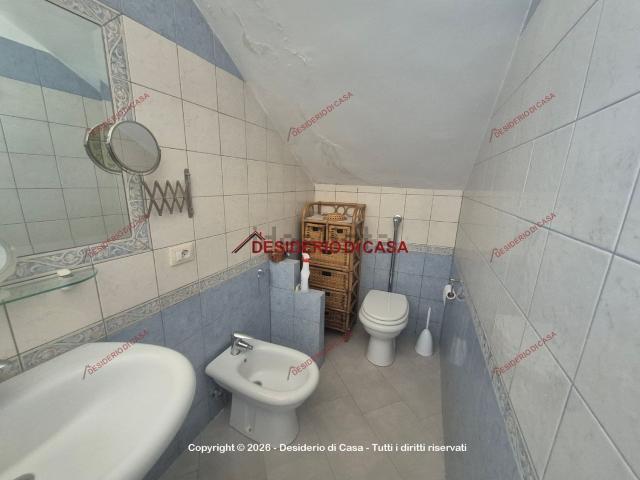 Case e ville in vendita di 130 m² in Via dei Pioppi