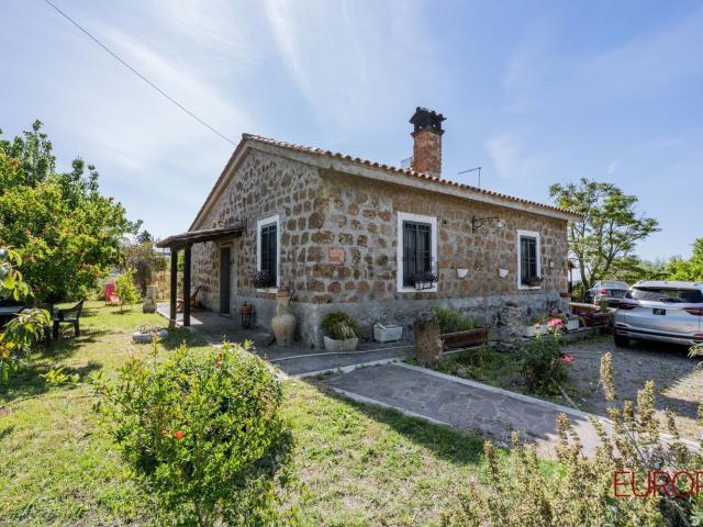 Villetta indipendente in vendita di 130 m² in Via del Sasso, 1