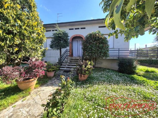 Case e ville in vendita di 130 m² in Via delle Ralle, 2