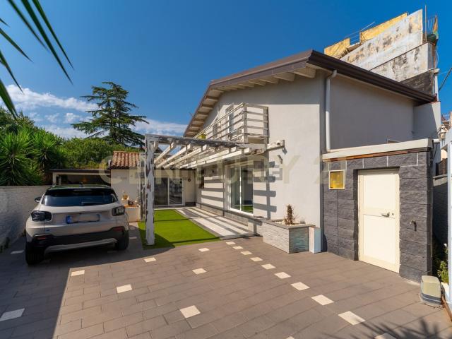 Case e ville in vendita di 130 m² in Via Immacolata