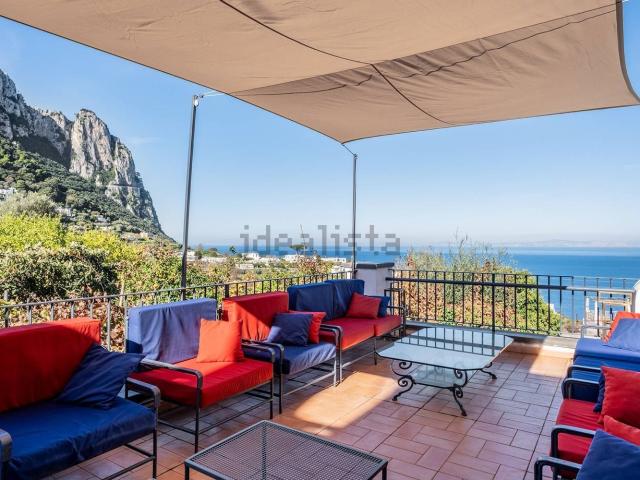 Case e ville in vendita di 130 m² in Via Lo Palazzo