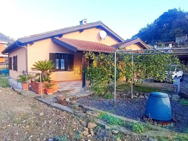 Case e ville in vendita di 130 m² in Via molino