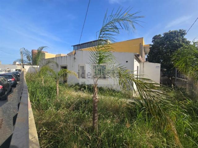 Case e ville in vendita di 130 m² in Via Madonie