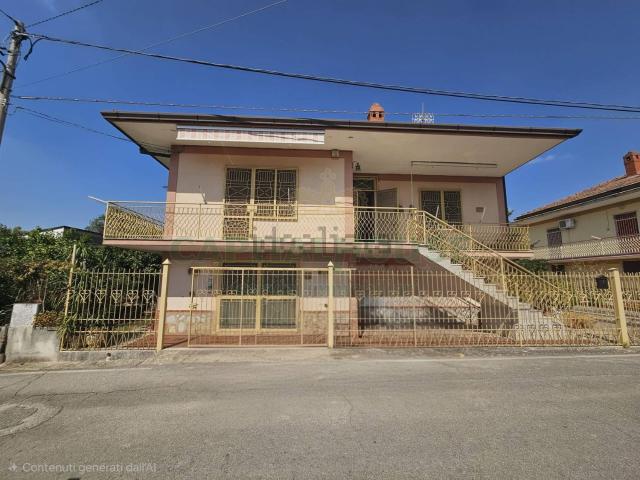 Case e ville in vendita di 130 m² in Via Muscianese