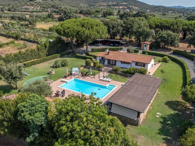Case e ville in vendita di 130 m² in Via San Benedetto Po, 34