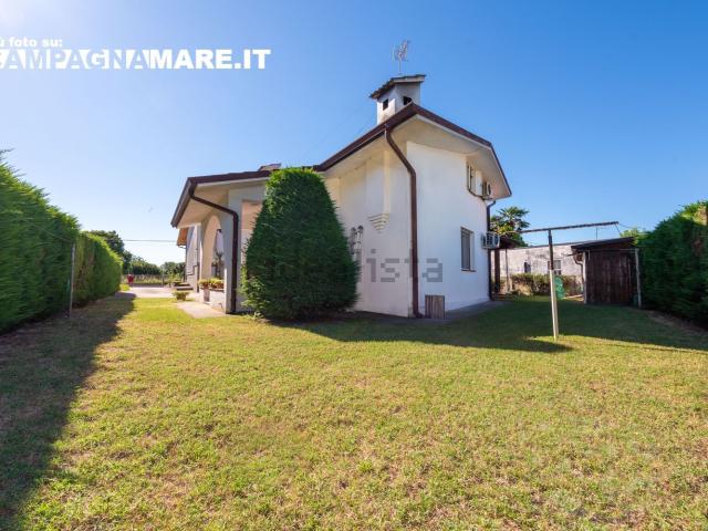 Case e ville in vendita di 130 m² in Via Piave, 10