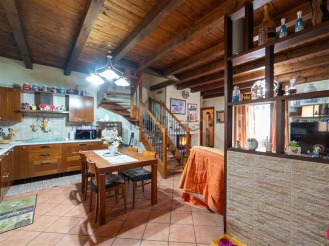 Case e ville in vendita di 130 m² in Vicolo Frisanco