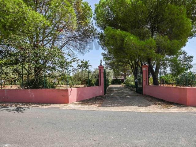 Case e ville in vendita di 130 m² in Contrada Noce Marfisa, 53