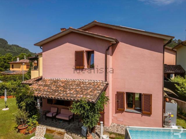 Case e ville in vendita di 130 m² in Piazza Ponte a Serraglio