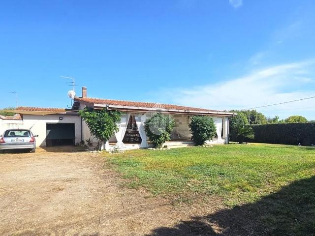 Case e ville in vendita di 130 m² in Strada del Bottero, 235