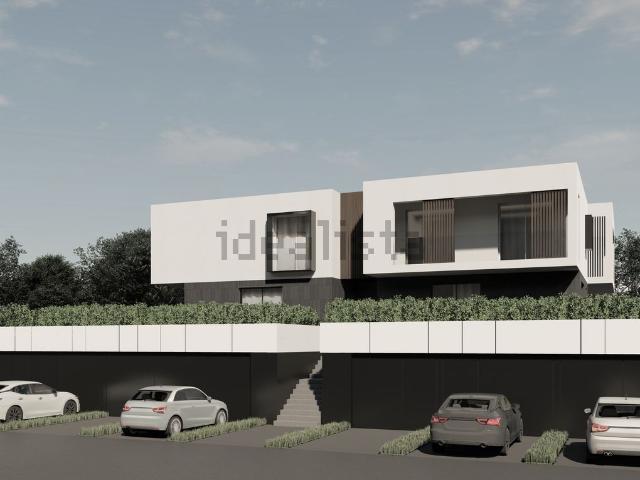 Case e ville in vendita di 131 m² in Via Alessandro Manzoni