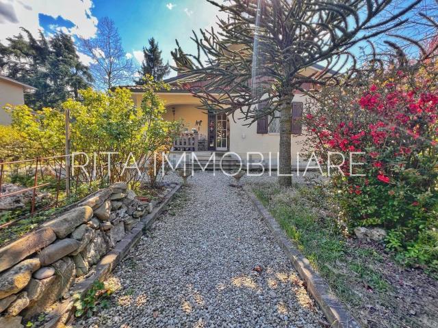 Case e ville in vendita di 131 m² in Via San Geminiano