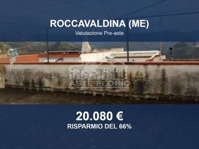 Case e ville in vendita di 131 m² in Vico Gesù e Maria