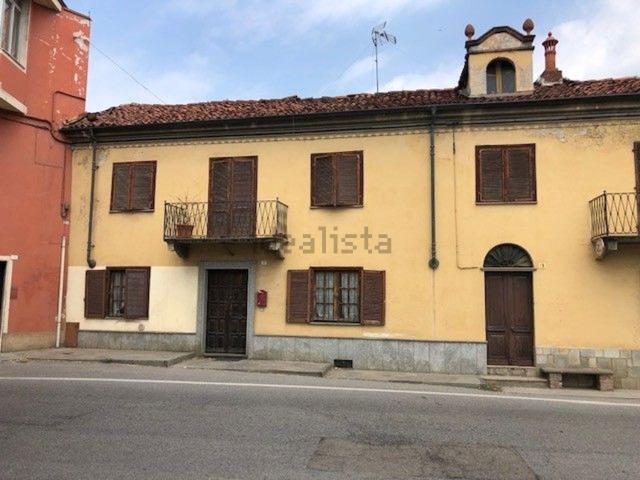 Case e ville in vendita di 132 m² in Via Savigliano, 11