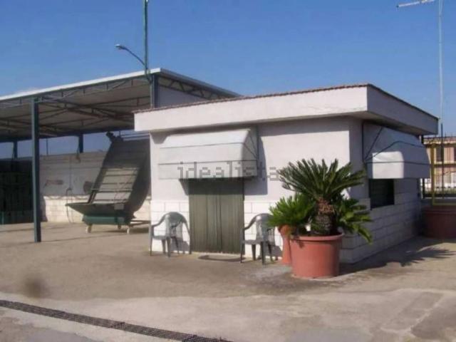 Case e ville in vendita di 132 m² in Via Tratturo Incoronata, 38