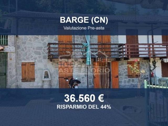 Case e ville in vendita di 133 m² in Via Comba Carle, 27