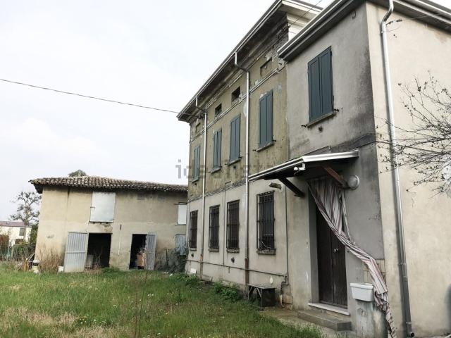 Case e ville in vendita di 133 m² in Via Cortesa