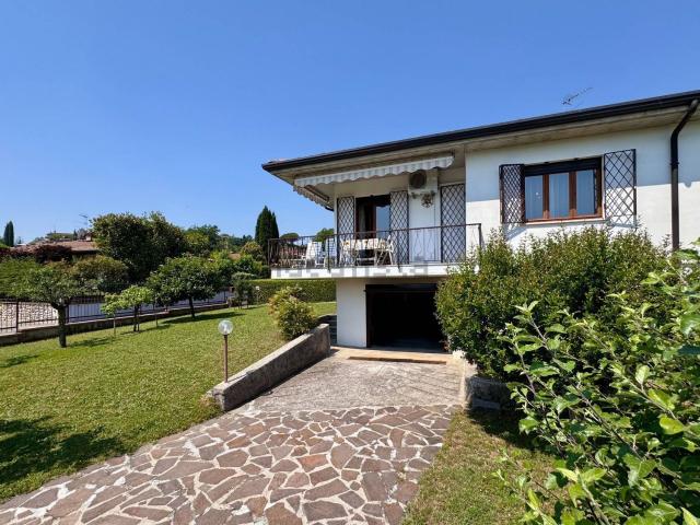 Case e ville in vendita di 133 m² in Via Aldo Moro, 16