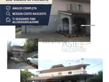 Case e ville in vendita di 133 m² in Via Silone Ignazio, 10