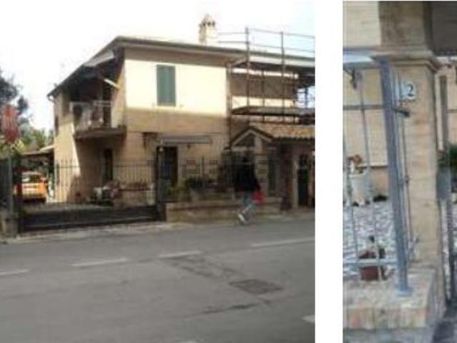 Case e ville in vendita di 133 m² in Via Riva del Pescatore