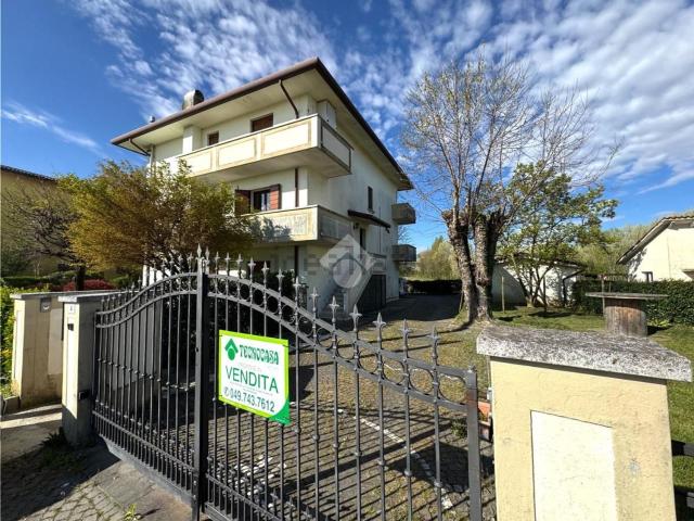 Case e ville in vendita di 133 m² in Via Villafranca, 6