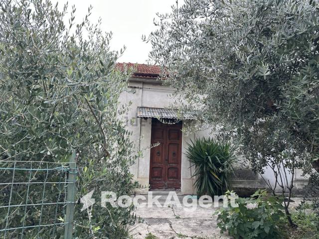 Case e ville in vendita di 134 m² in Via Croce Vecchia, 78