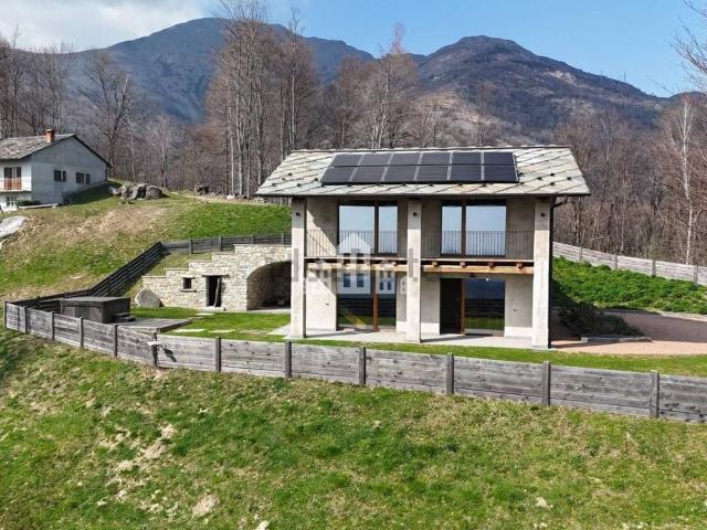 Case e ville in vendita di 134 m² in Via del Castello, 31