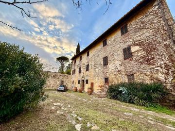 Case e ville in vendita di 1350 m² in Piazza Sandro Pertini, 3498