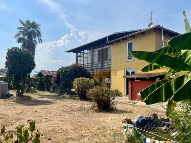 Case e ville in vendita di 1350 m² in Via Spolina, 69