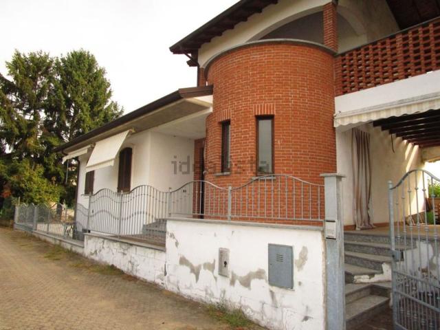 Case e ville in vendita di 135 m² in Via Carlo Alberto