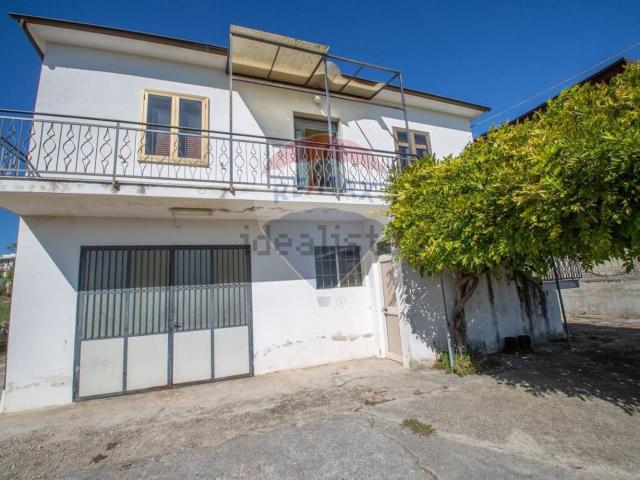 Case e ville in vendita di 135 m² in Via Alfonso della Valle, 20