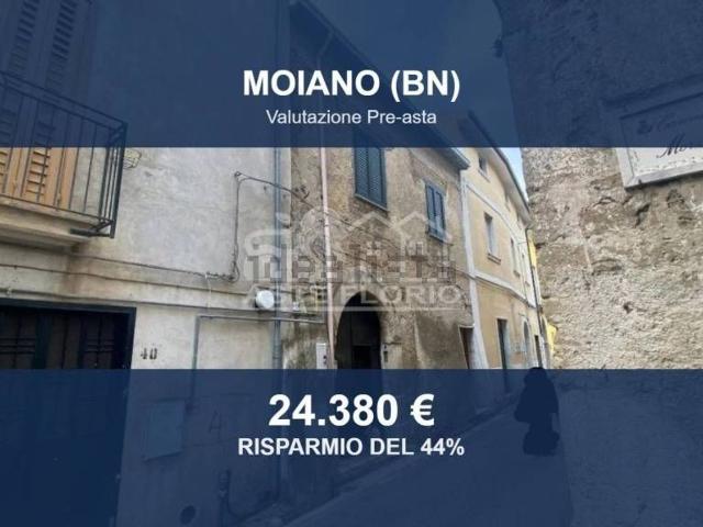 Case e ville in vendita di 135 m² in Via del Commercio