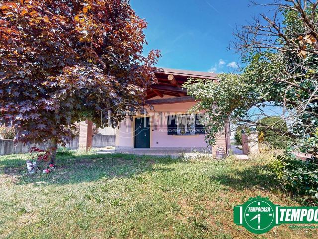 Case e ville in vendita di 135 m² in Via Irmo Ferrari, 159